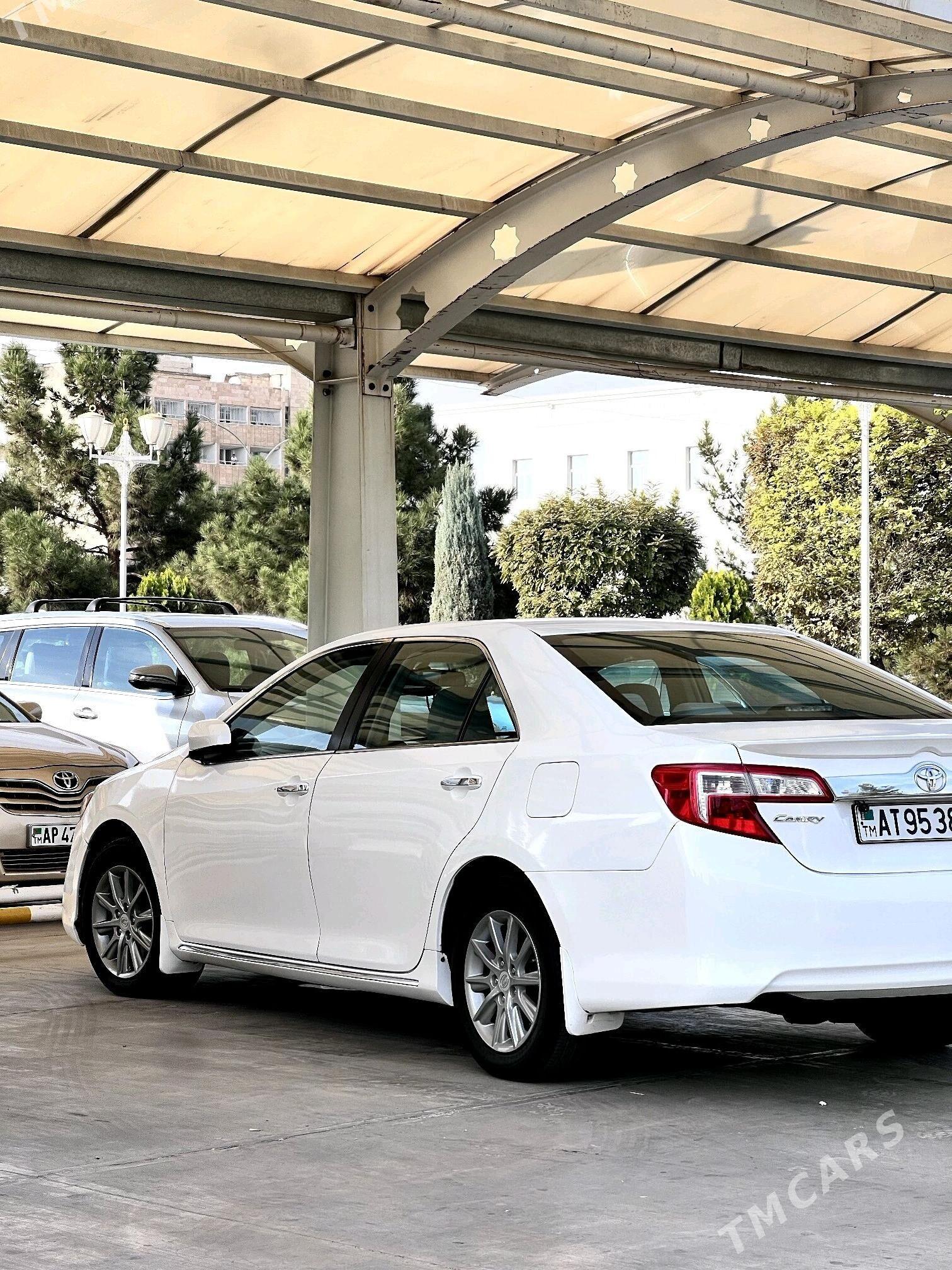 Toyota Camry 2012 - 180 000 TMT - Теджен - img 1