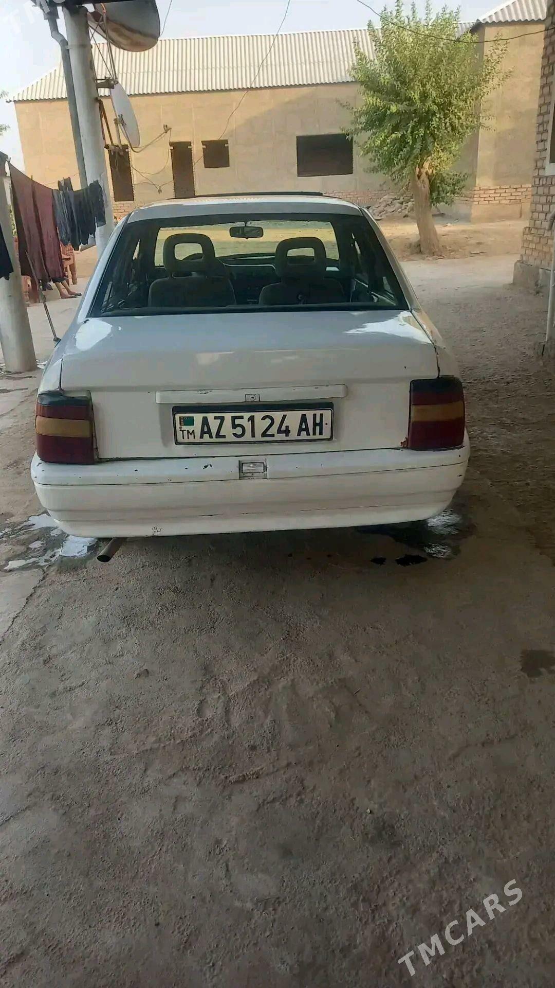 Opel Vectra 1992 - 15 000 TMT - Бабадайхан - img 4