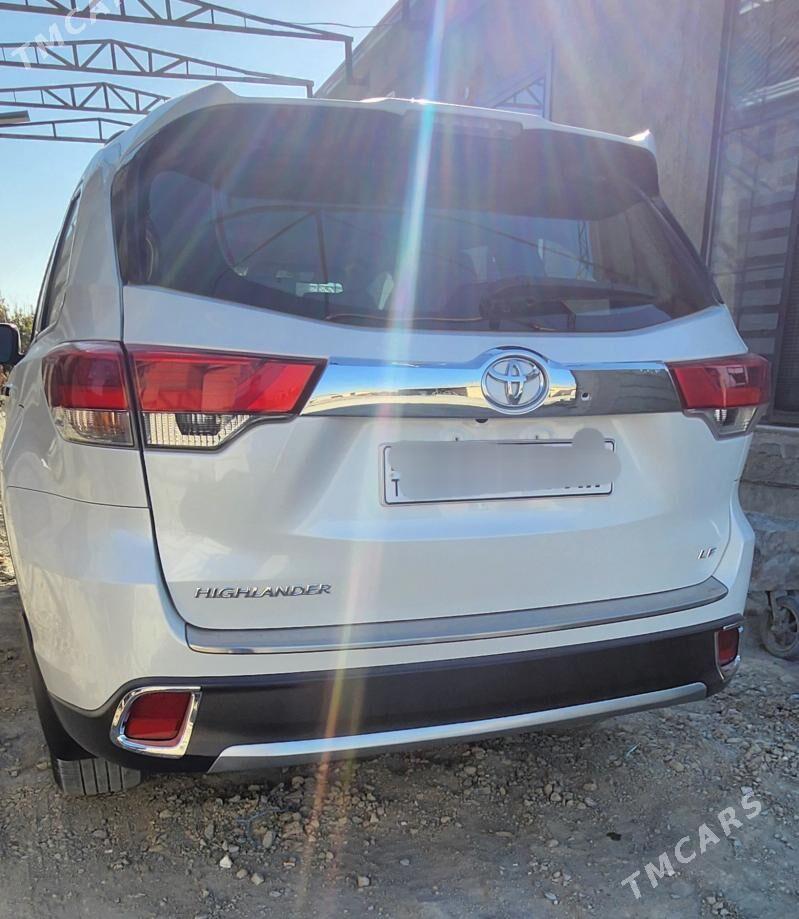 Toyota Highlander 2019 - 420 000 TMT - Gökdepe - img 1