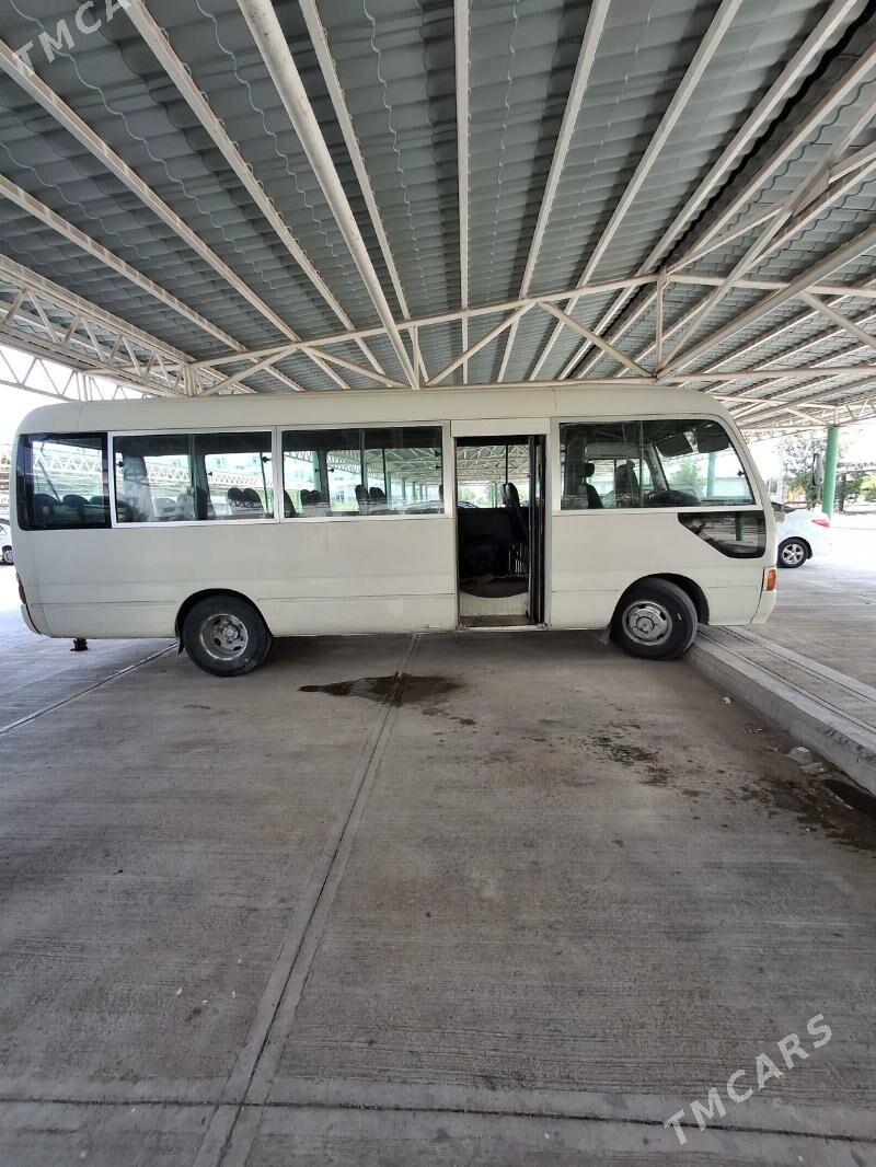 Toyota Coaster 2006 - 350 000 TMT - Кëши - img 2