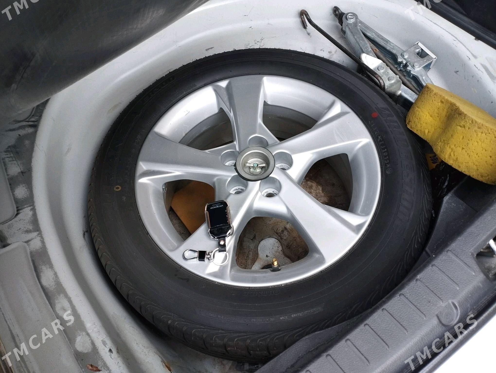 Toyota Corolla 2013 - 221 000 TMT - Ашхабад - img 8