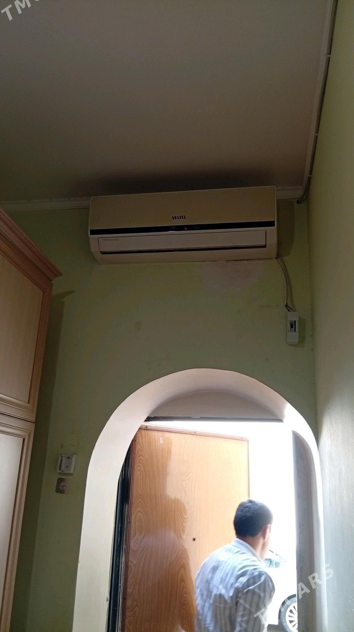 satlyk jay 30 mkr 3 otag - 30 мкр - img 1