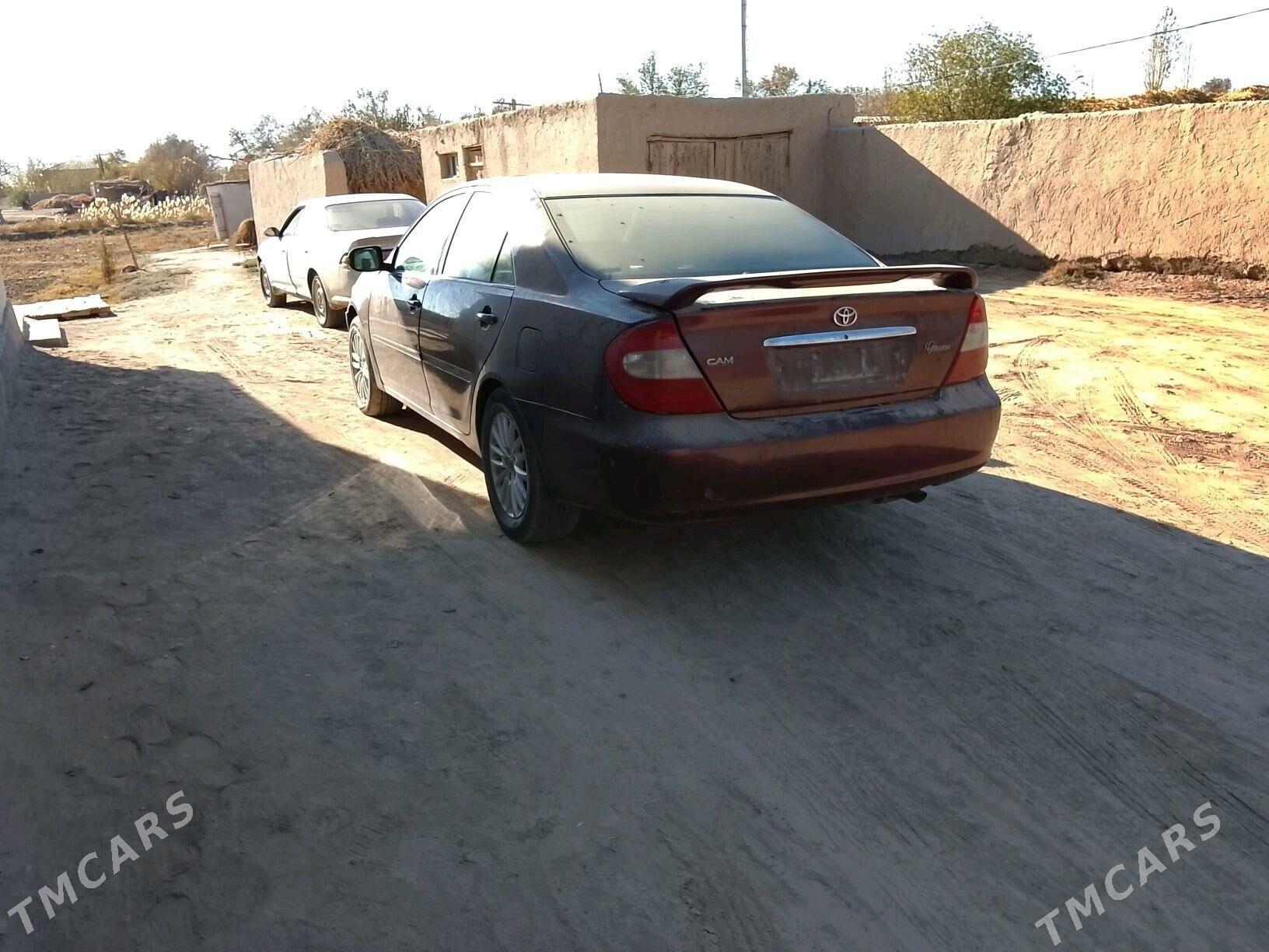 Toyota Camry 2002 - 112 000 TMT - Гурбансолтан Едже - img 2