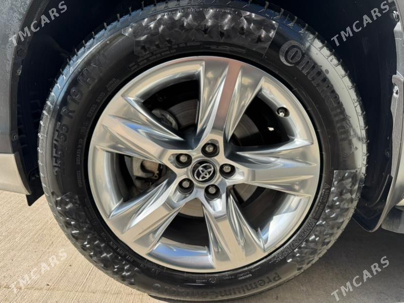 Toyota Highlander 2019 - 524 000 TMT - Ашхабад - img 5