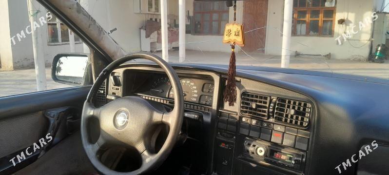 Opel Omega 1993 - 18 000 TMT - Кака - img 7