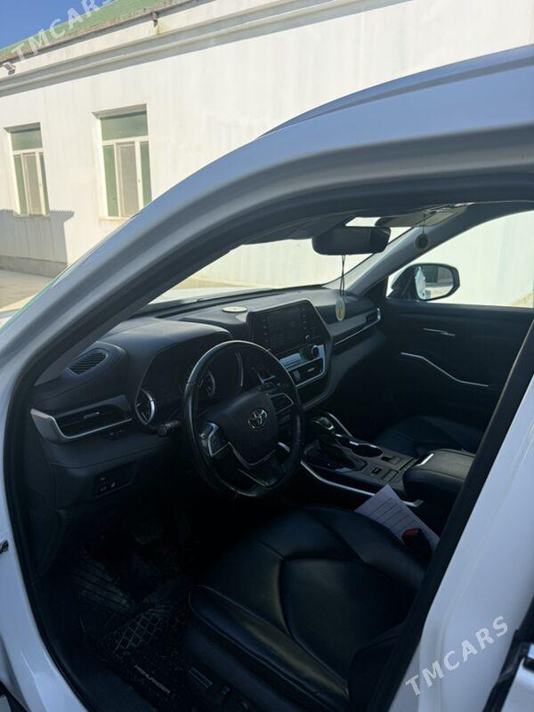 Toyota Highlander 2022 - 660 000 TMT - Хазар - img 5