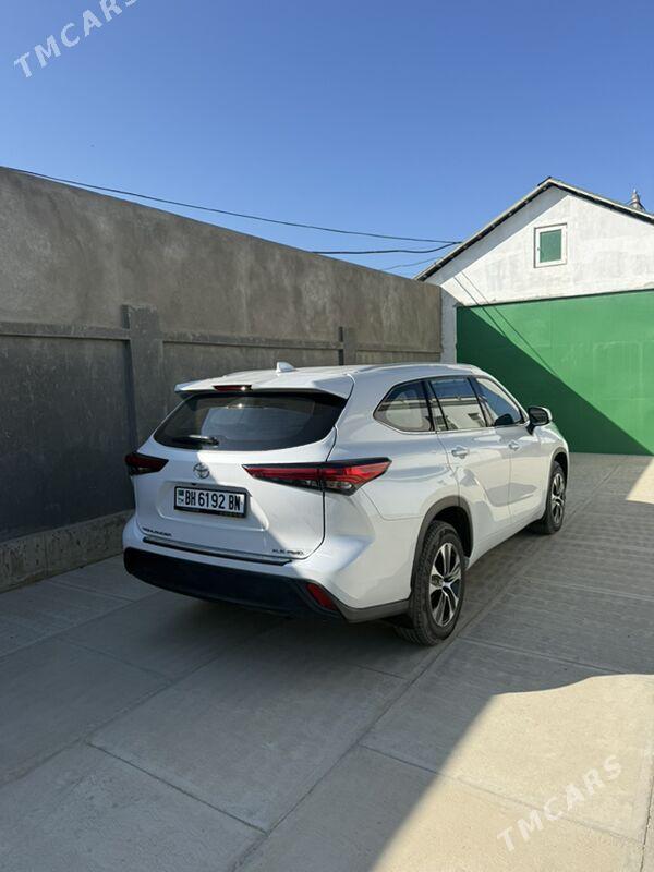 Toyota Highlander 2022 - 660 000 TMT - Хазар - img 2