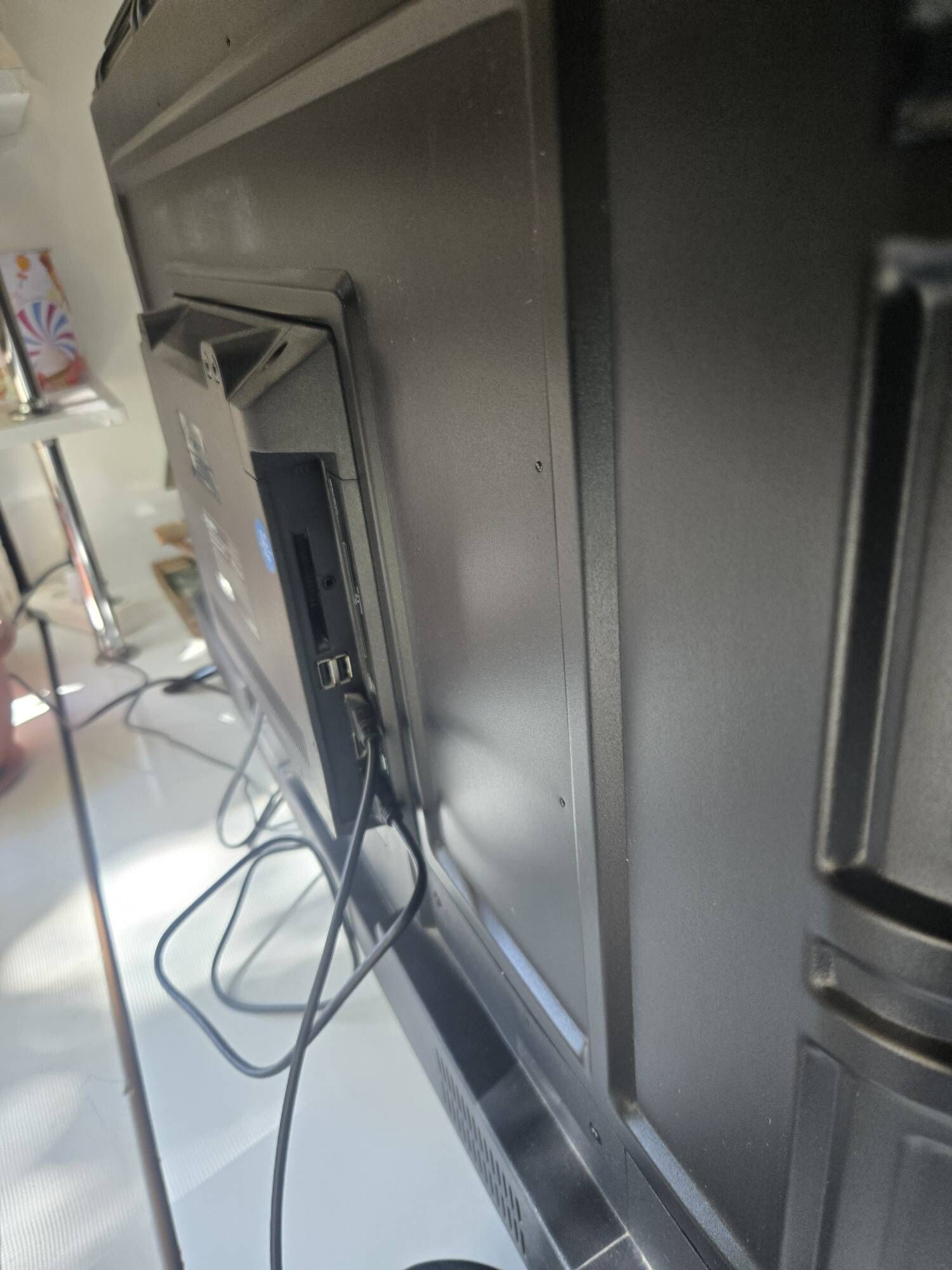 televizor android 42lik - Бузмеин ГРЭС - img 3