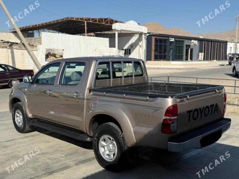 Toyota Hilux 2008 - 260 000 TMT - Балканабат - img 2