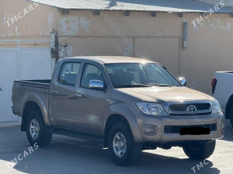 Toyota Hilux 2008 - 260 000 TMT - Балканабат - img 5