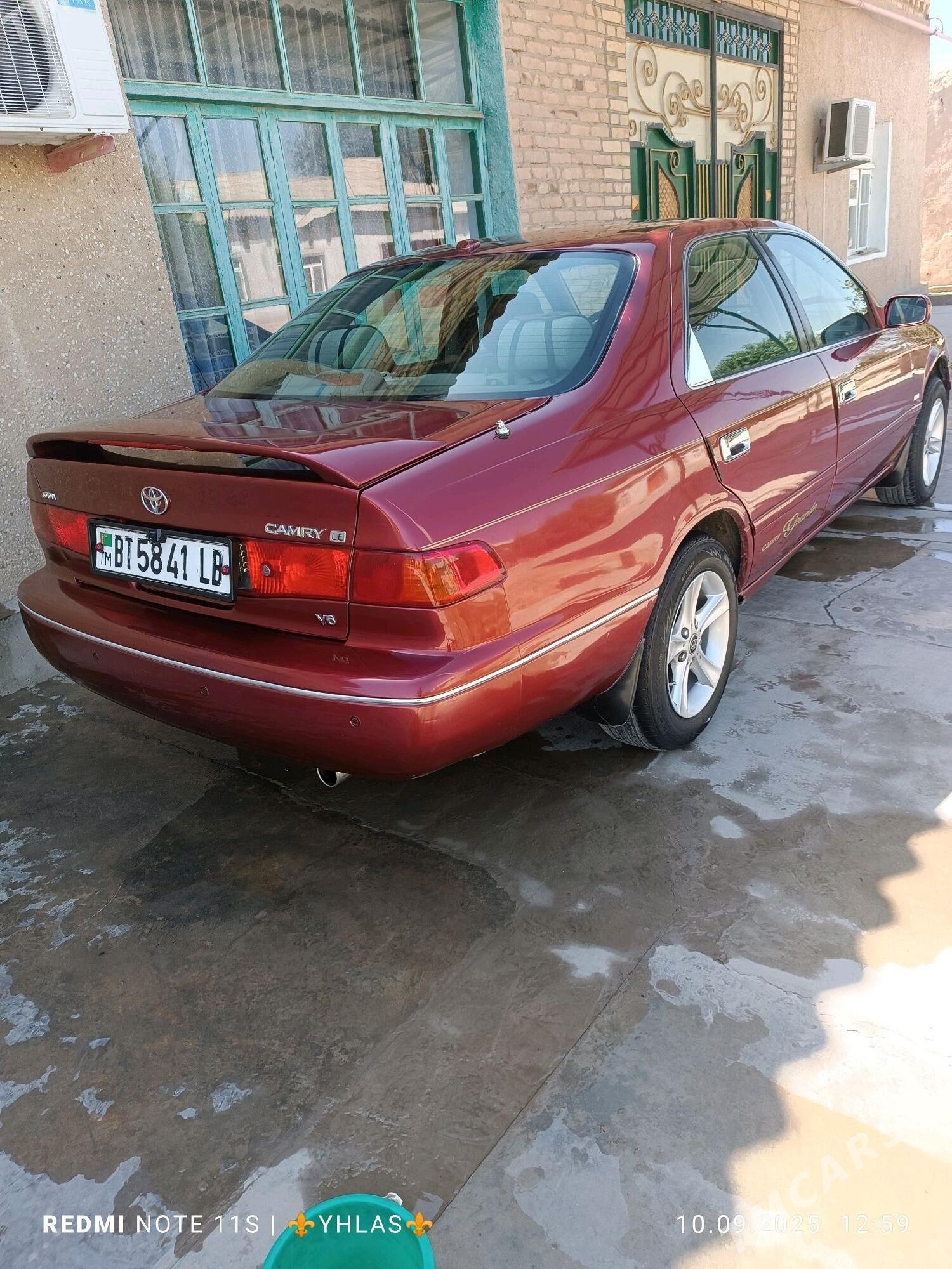 Toyota Camry 2001 - 170 000 TMT - Фарап - img 3