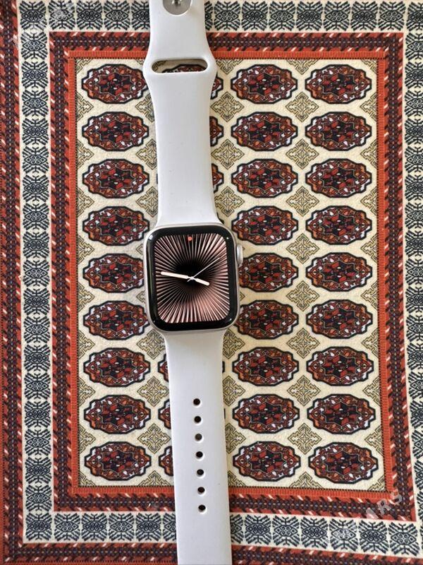 Apple Watch - Mary - img 1