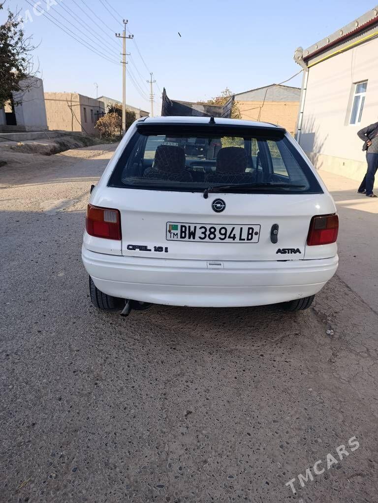 Opel Astra 1993 - 25 000 TMT - Дянев - img 6