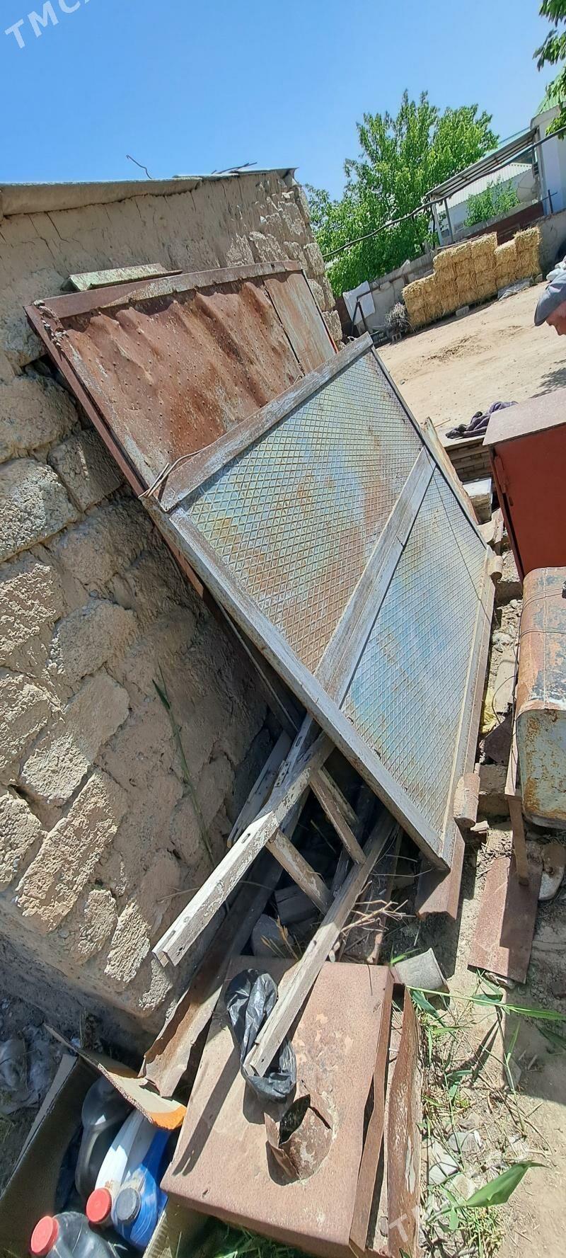 Demir basganjak - Анев - img 3