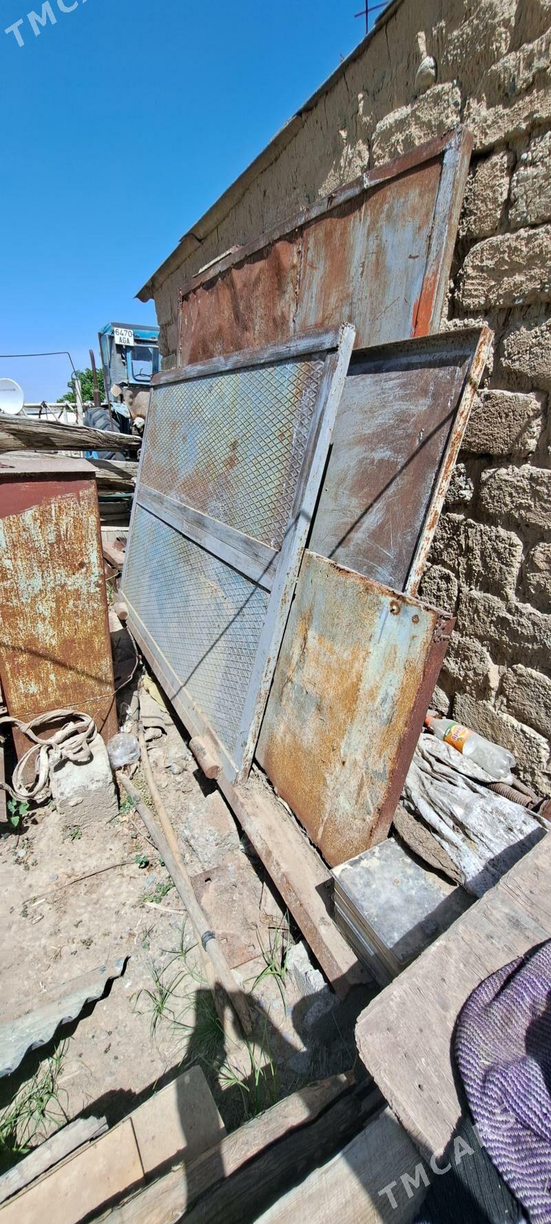 Demir basganjak - Анев - img 4