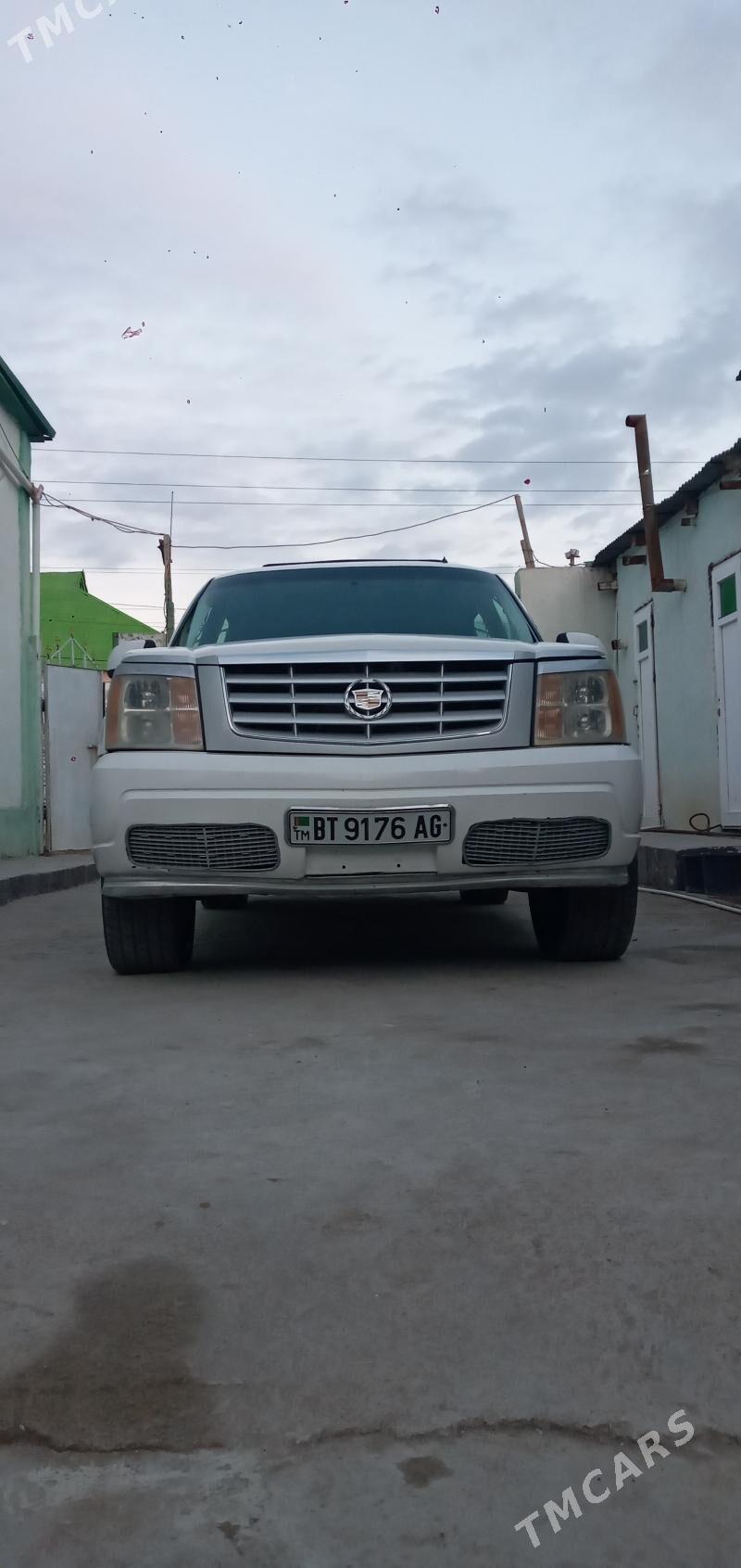 Chevrolet Avalanche 2500 2003 - 300 000 TMT - Ашхабад - img 3