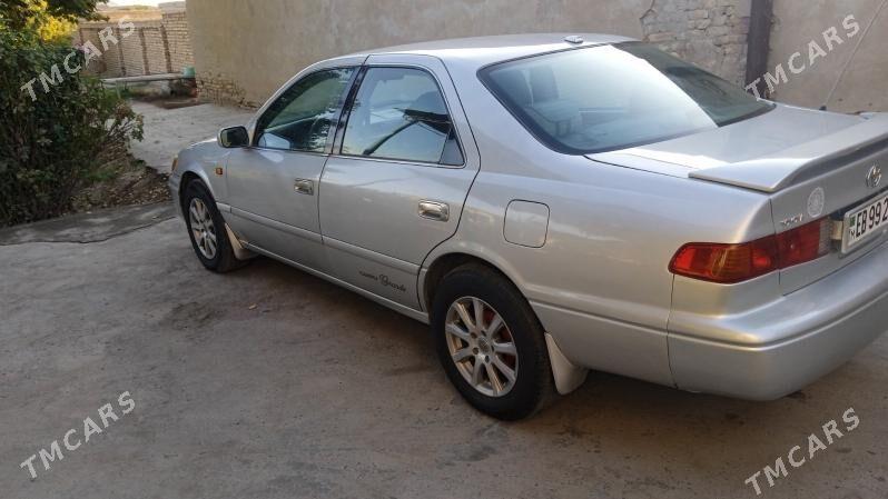 Toyota Camry 2000 - 135 000 TMT - Саят - img 2