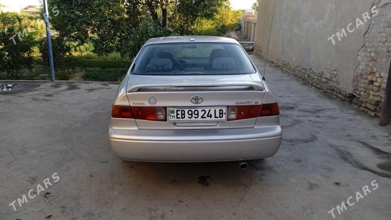 Toyota Camry 2000 - 135 000 TMT - Саят - img 4