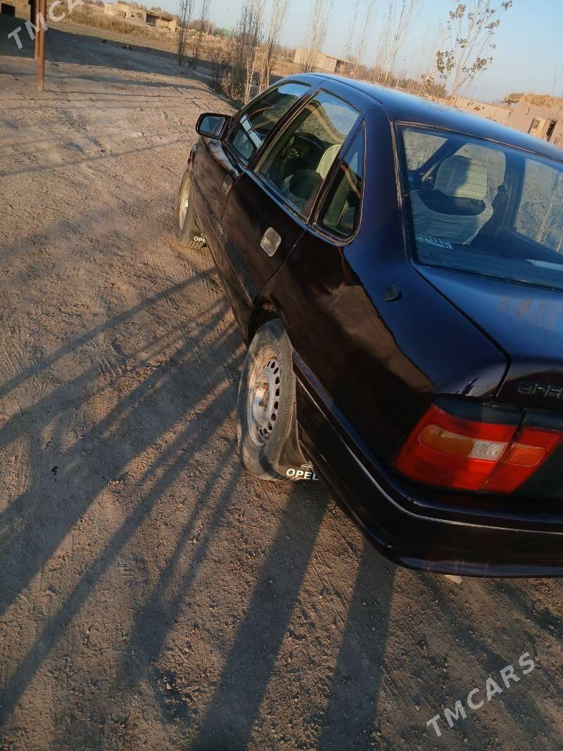 Opel Vectra 1991 - 35 000 TMT - Губадаг - img 5
