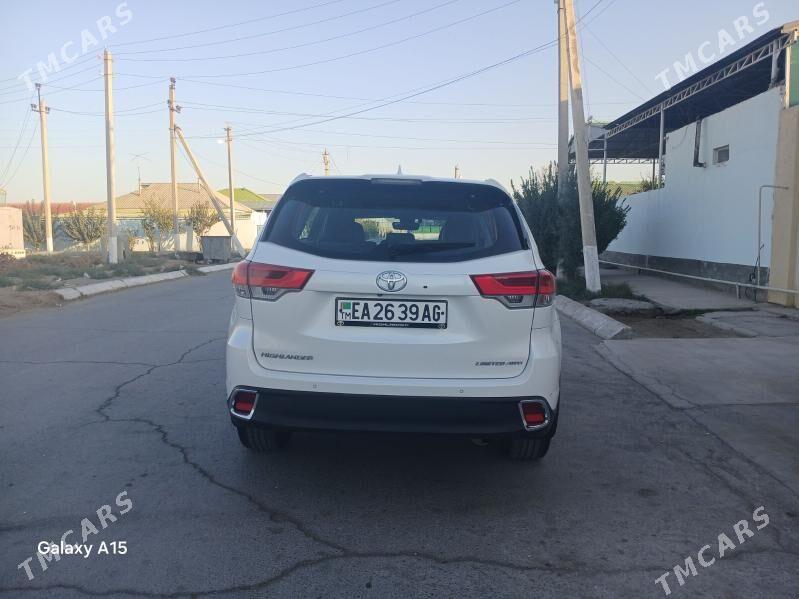 Toyota Highlander 2019 - 460 000 TMT - Aşgabat - img 4