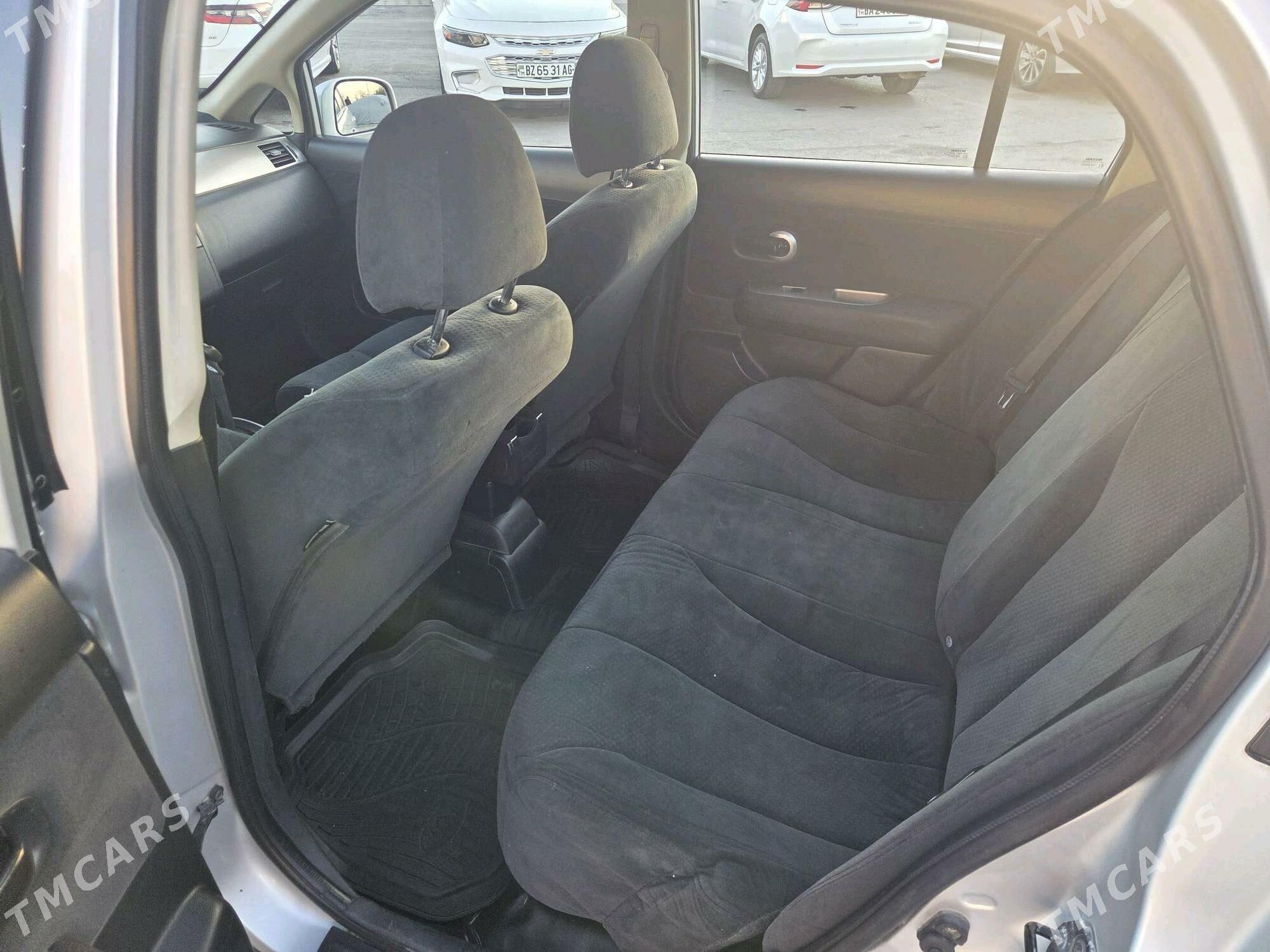 Nissan Versa 2010 - 150 000 TMT - Улица Ататурка - img 5