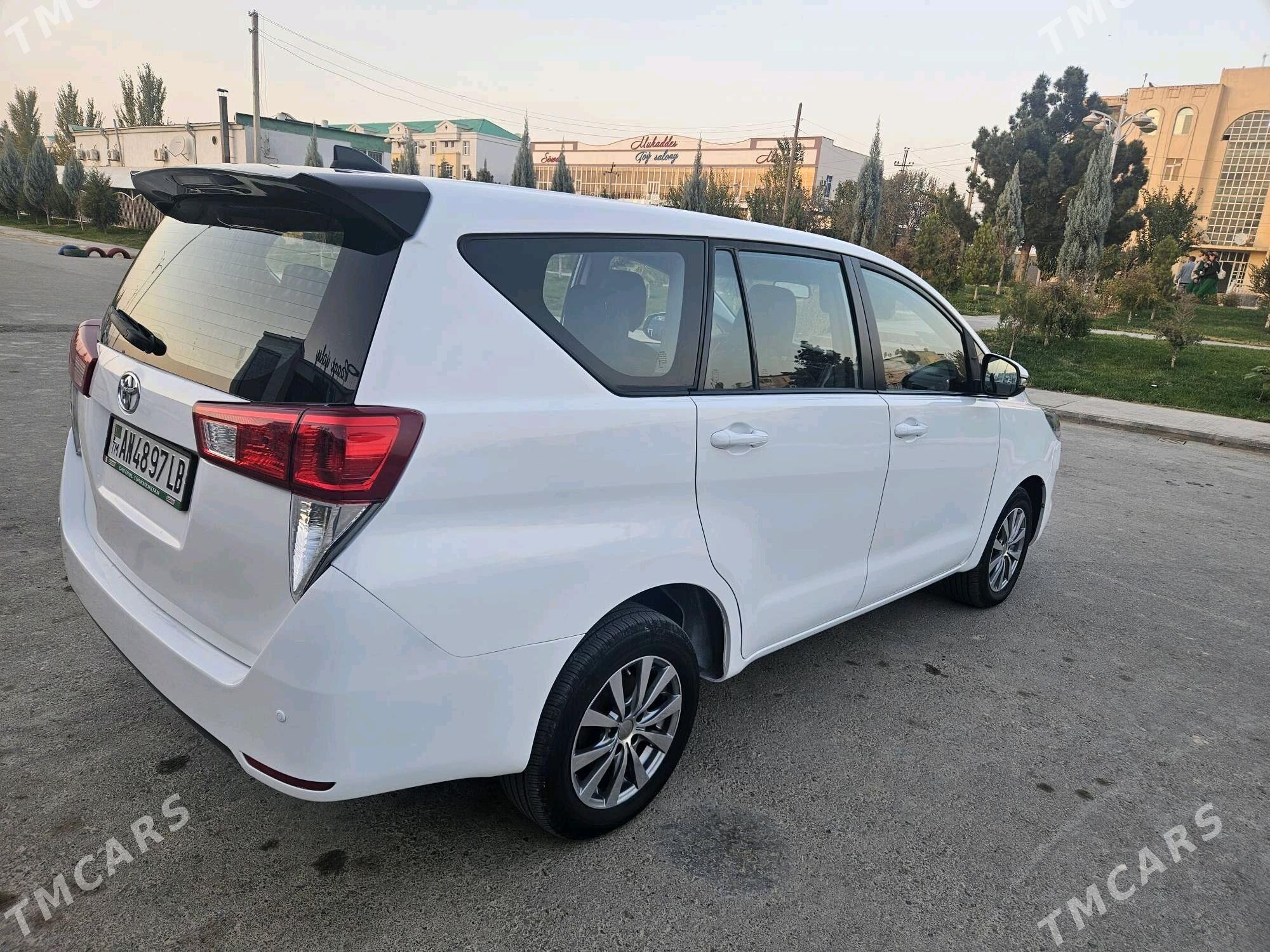 Toyota Innova 2021 - 266 000 TMT - Керки - img 5