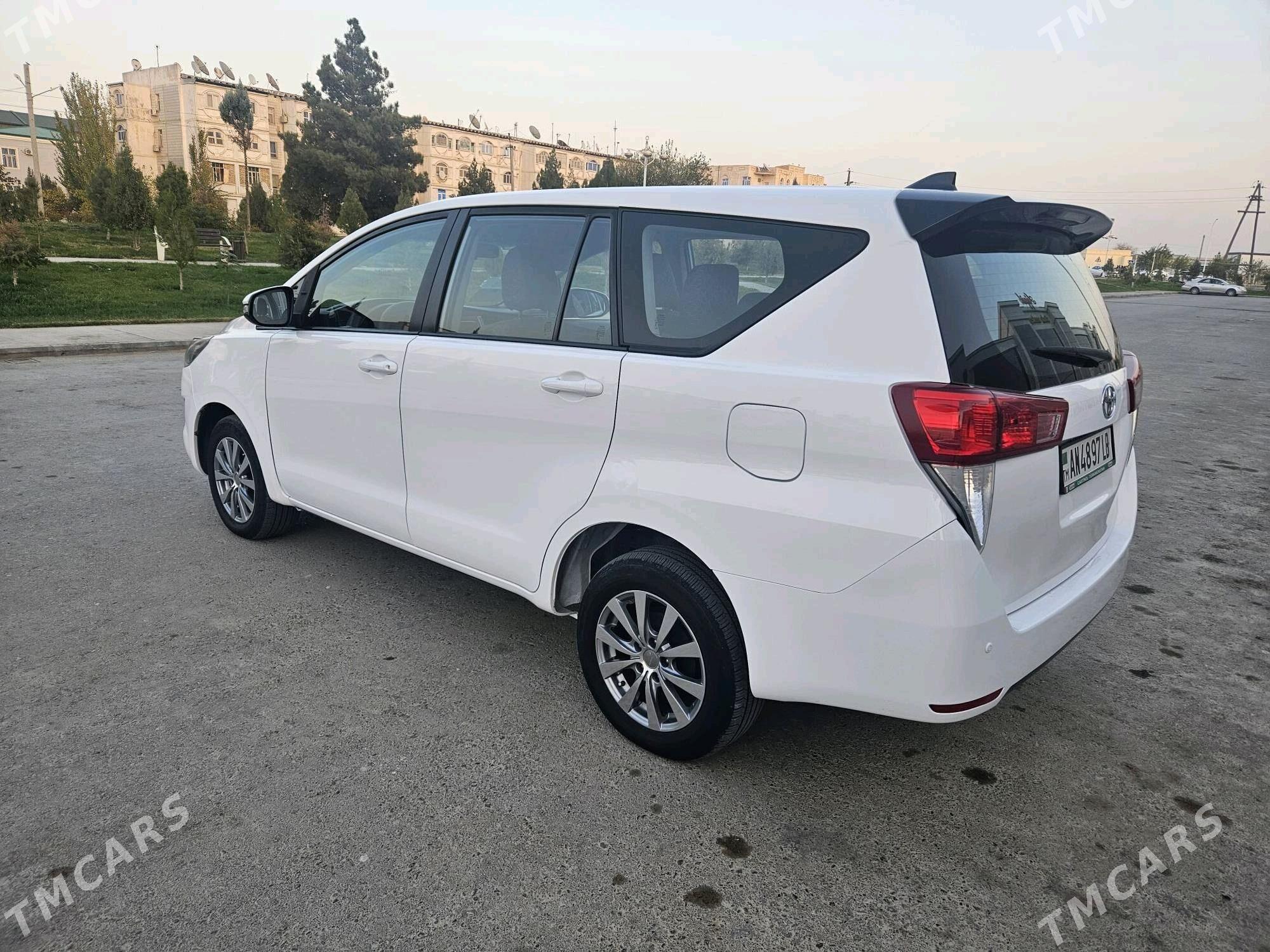 Toyota Innova 2021 - 266 000 TMT - Керки - img 4