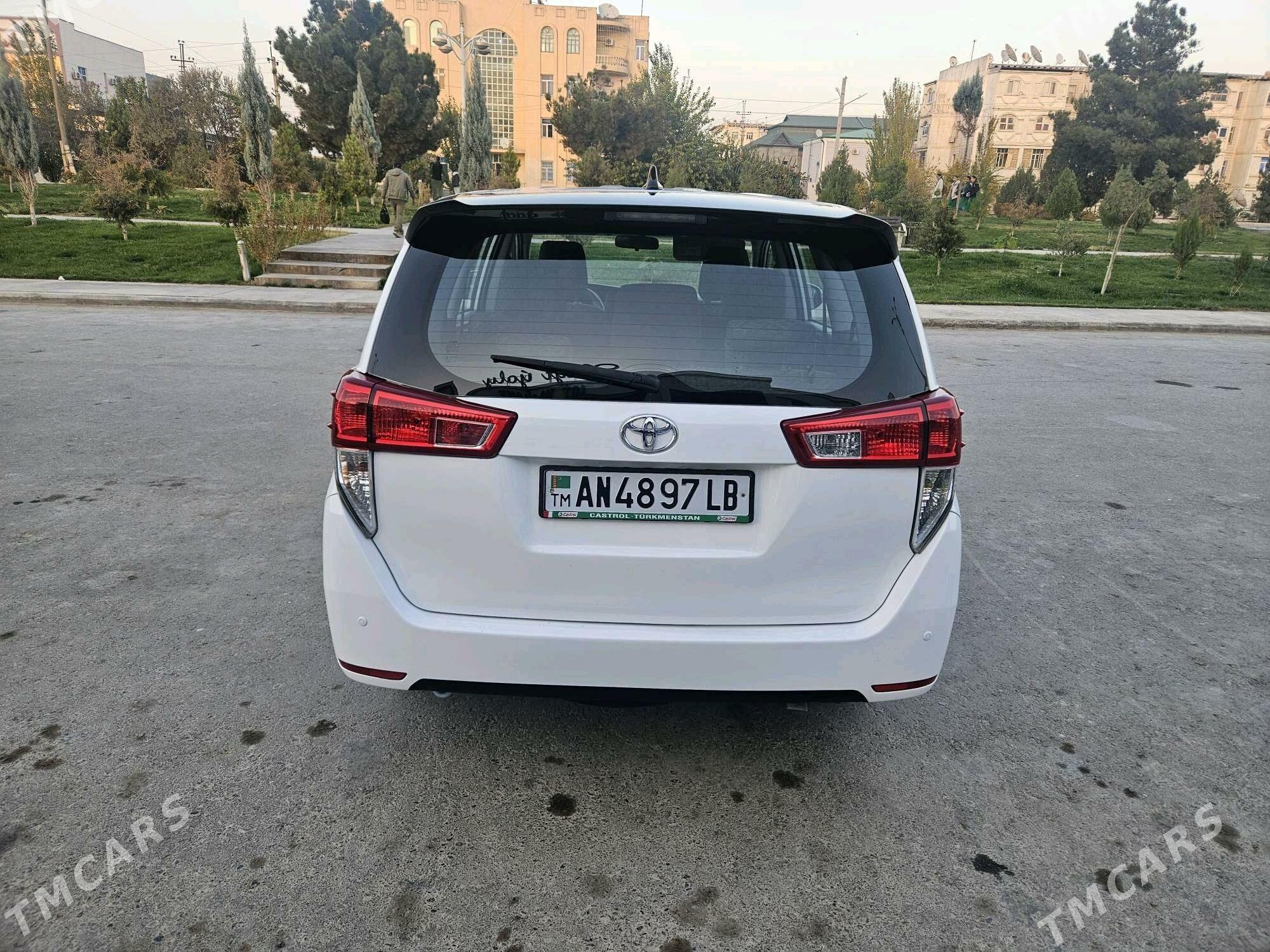 Toyota Innova 2021 - 266 000 TMT - Керки - img 6