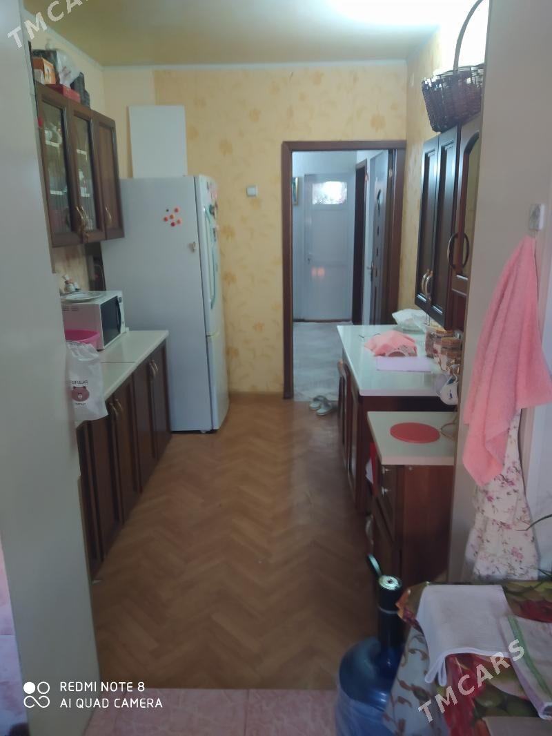 Продам 3х ком 3этаж - Türkmenbaşy - img 2