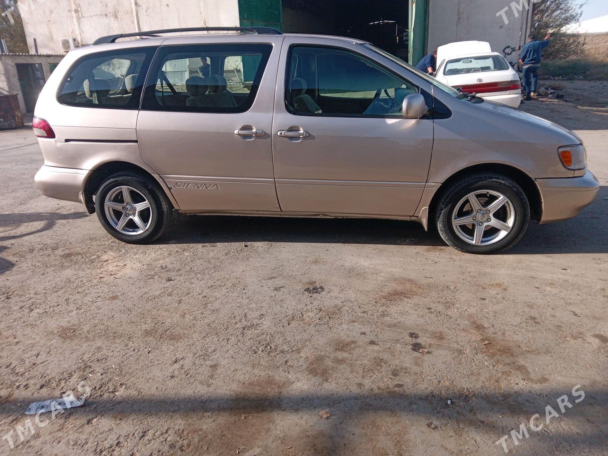 Toyota Sienna 2002 - 145 000 TMT - Tejen - img 3
