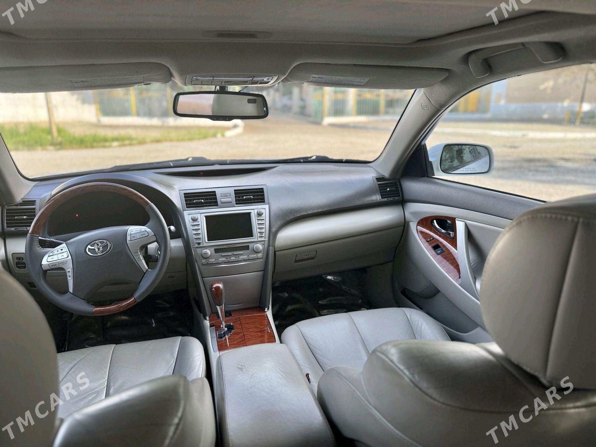 Toyota Camry 2010 - 265 000 TMT - Балканабат - img 10