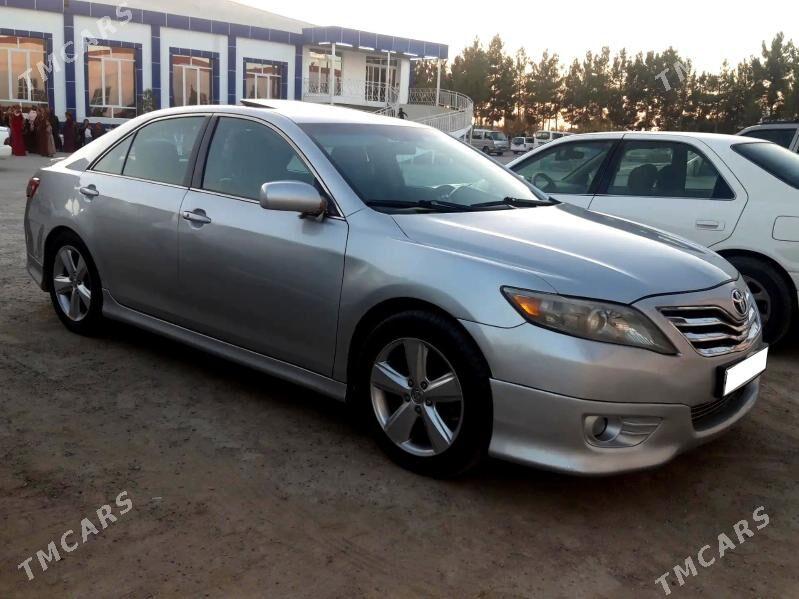 Toyota Camry 2011 - 240 000 TMT - Sakarçäge - img 2
