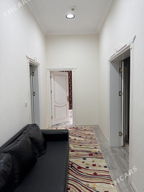 Arenda Elitka - Sowetskiý köç. (Garaşsyzlyk şaýoly) - img 1