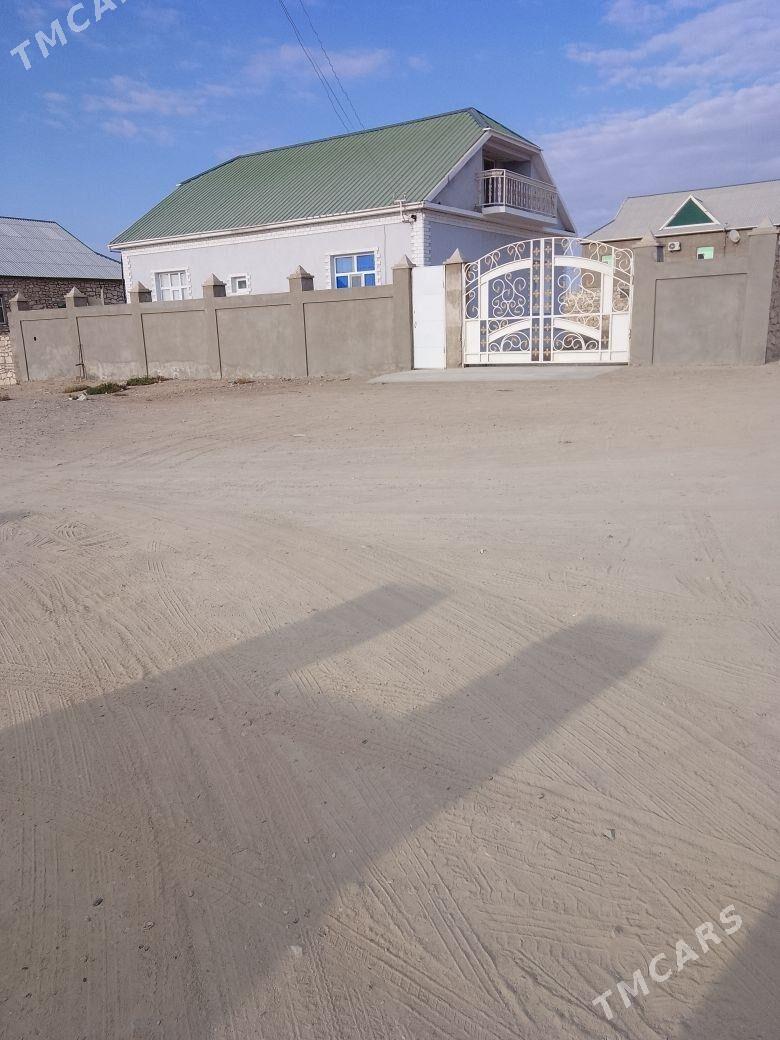 akdas jay - Türkmenbaşy - img 1