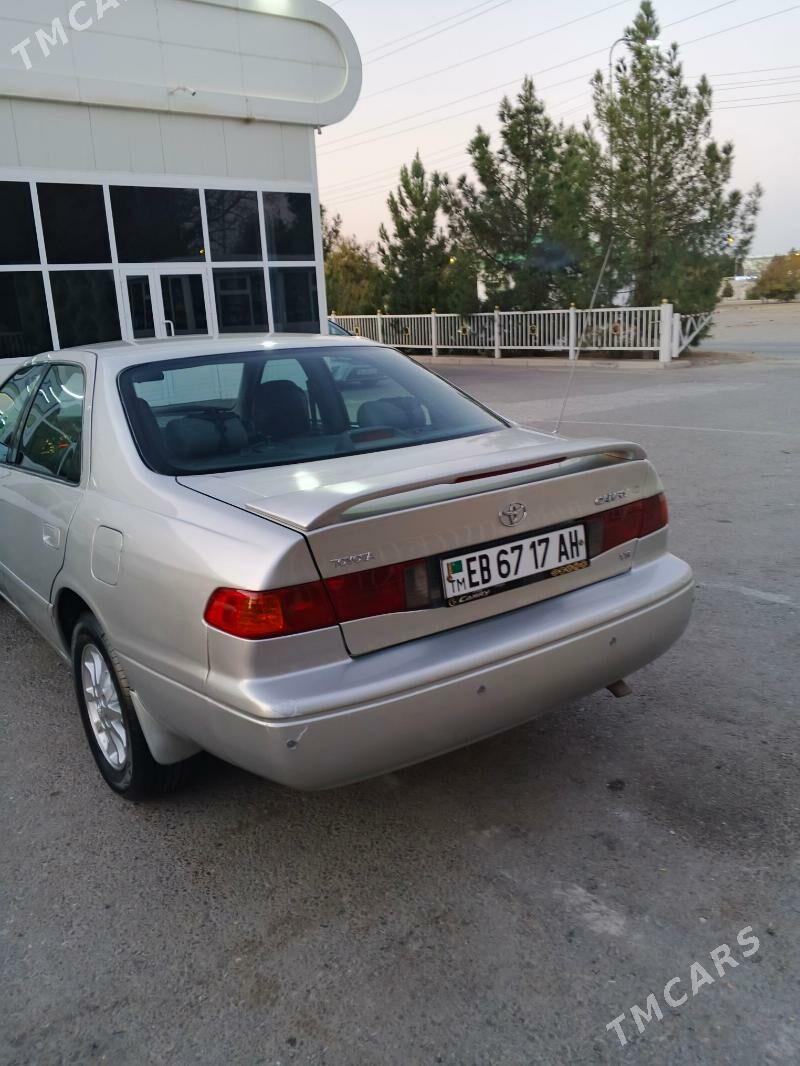 Toyota Camry 2001 - 165 000 TMT - 30 мкр - img 3