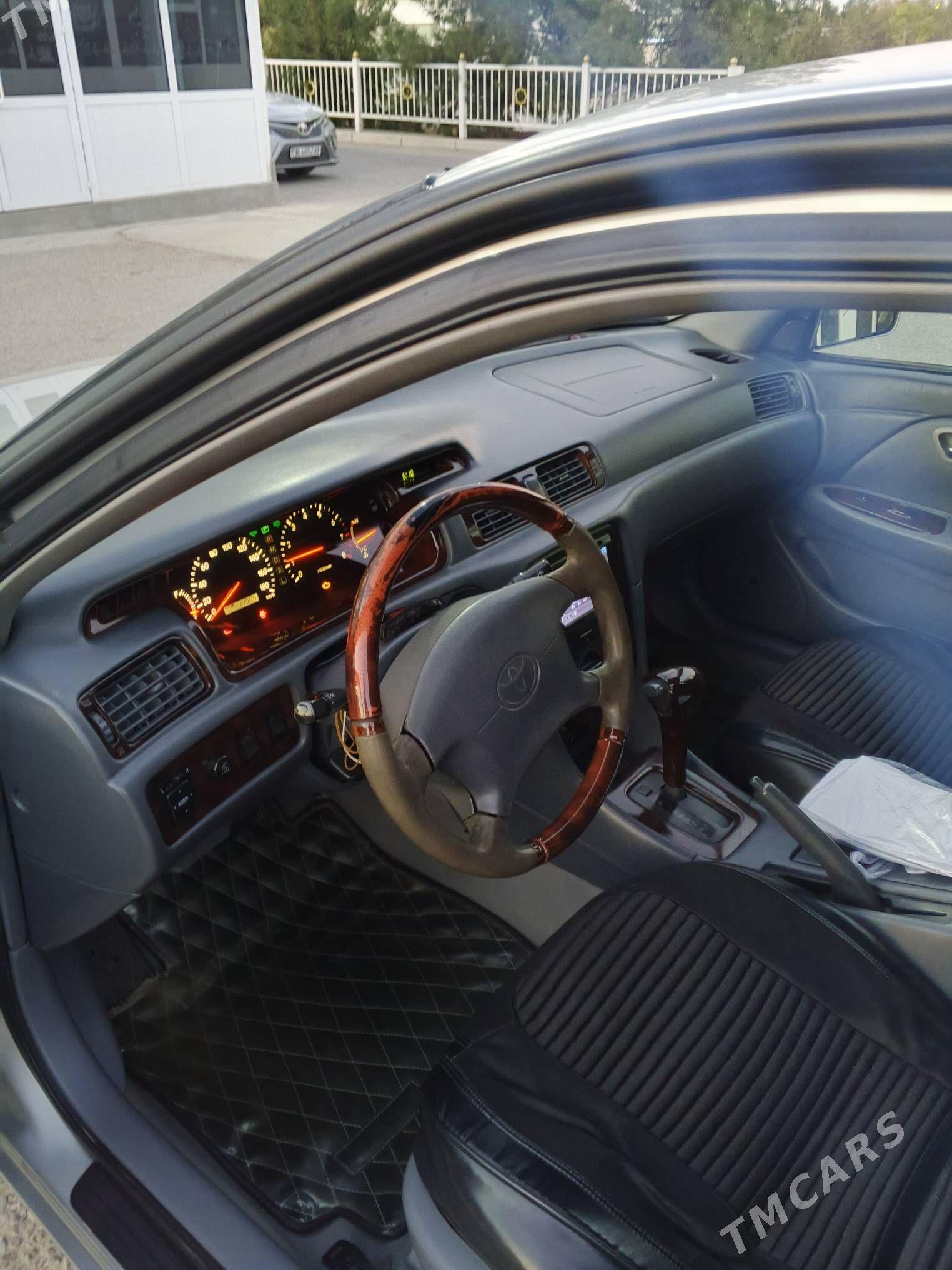 Toyota Camry 2001 - 165 000 TMT - 30 мкр - img 4