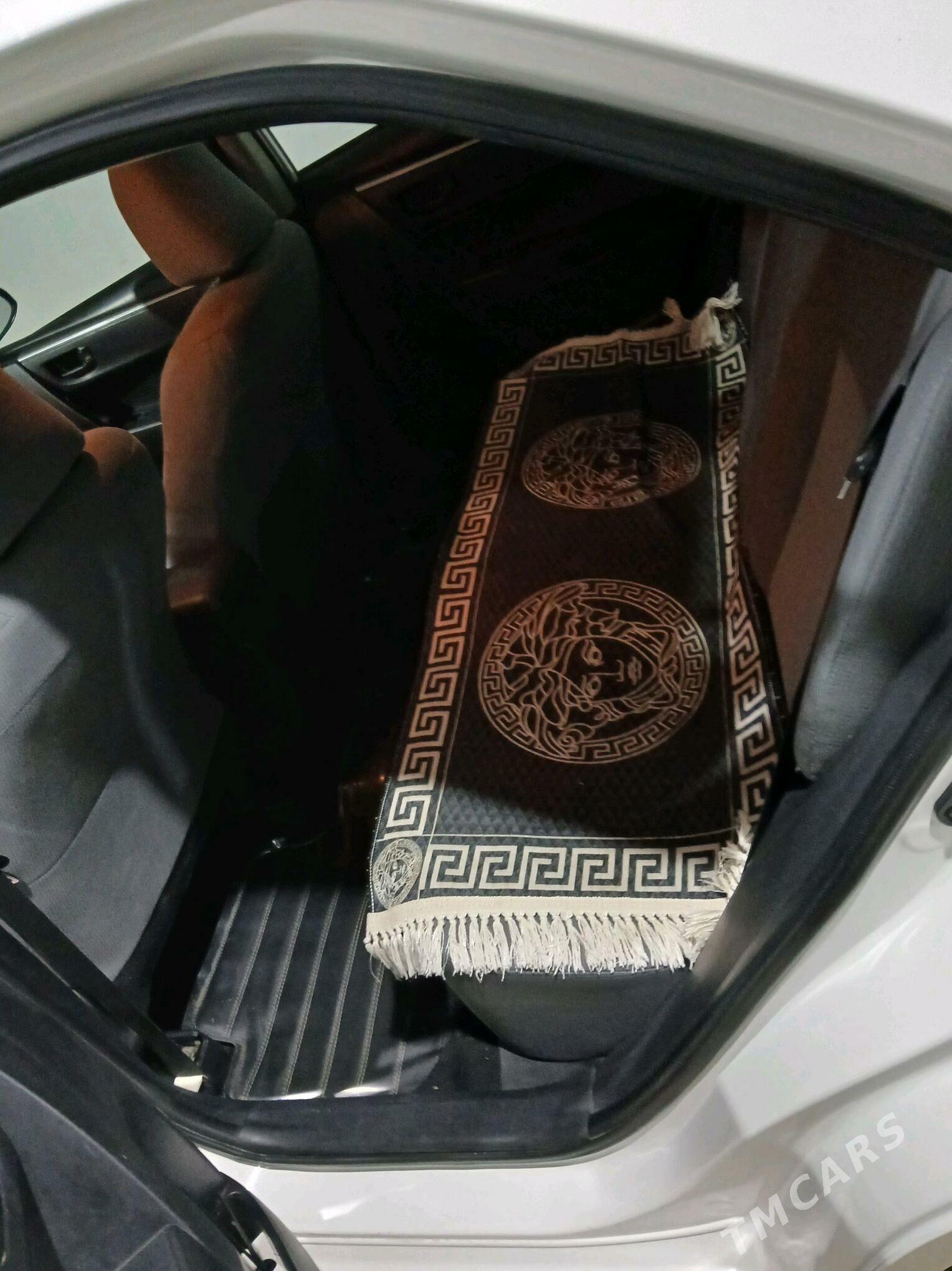 Toyota Corolla 2014 - 183 000 TMT - Aşgabat - img 8