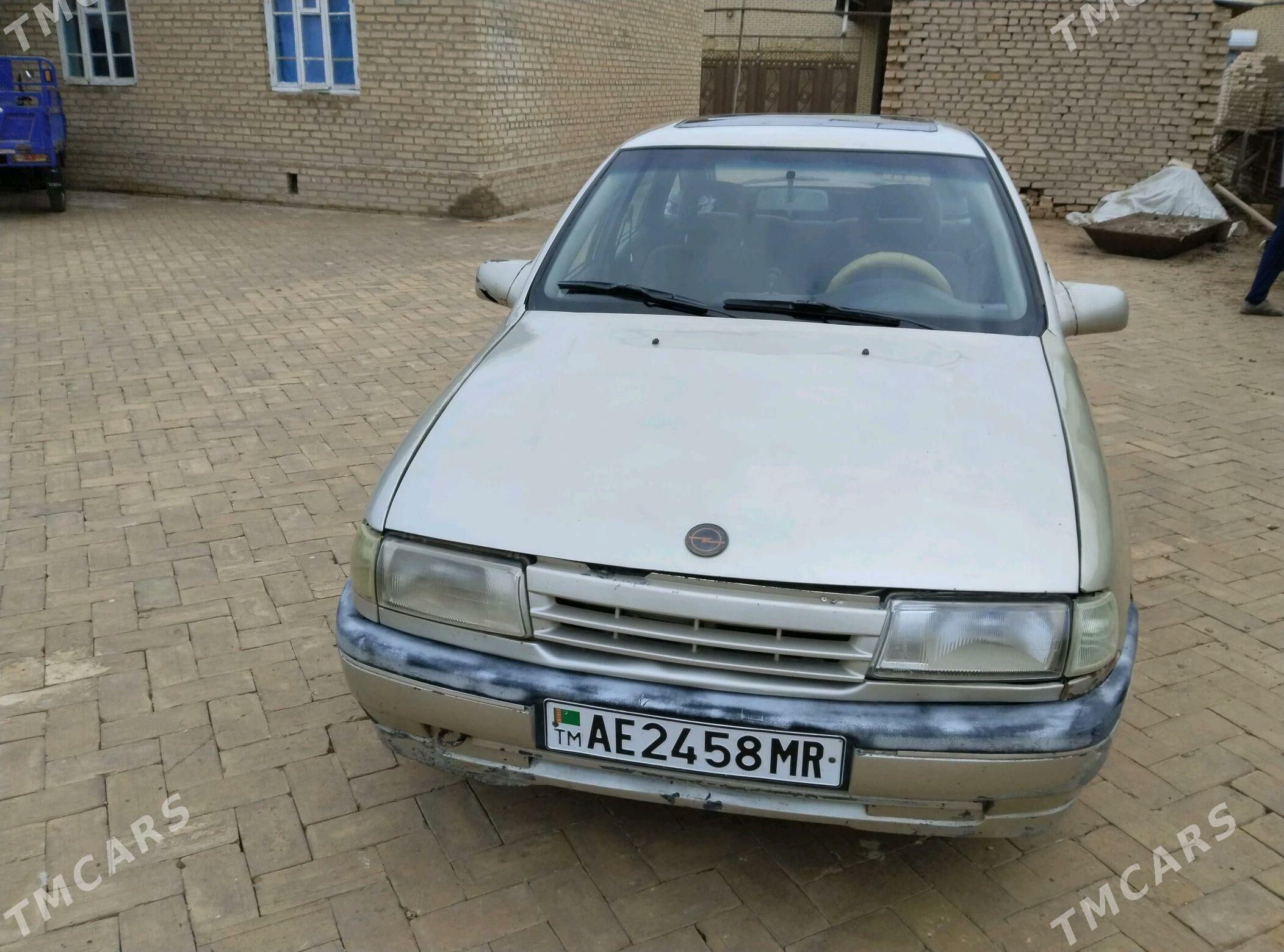 Opel Vectra 1992 - 18 000 TMT - Мургап - img 3