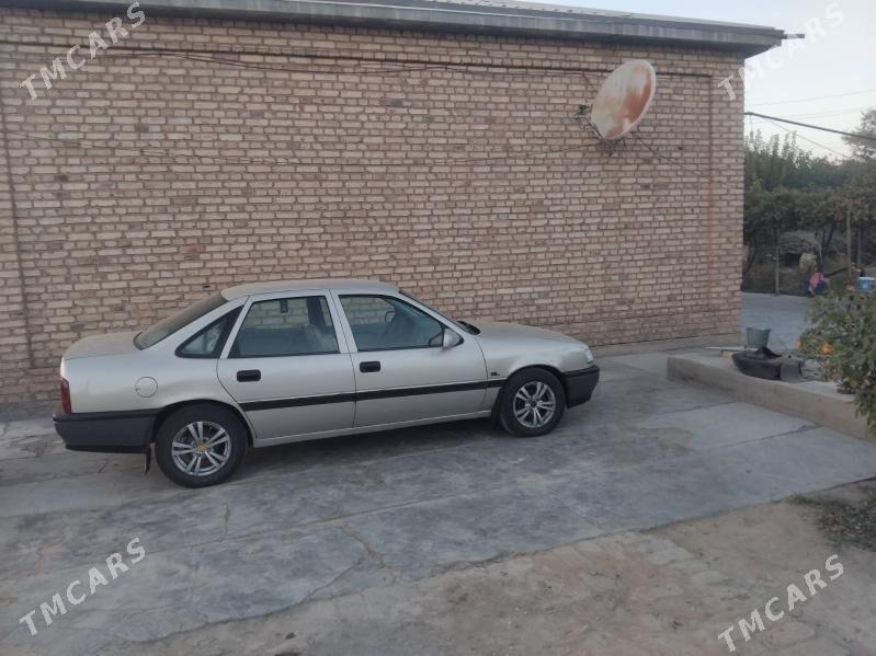Opel Vectra 1992 - 30 000 TMT - Мары - img 1