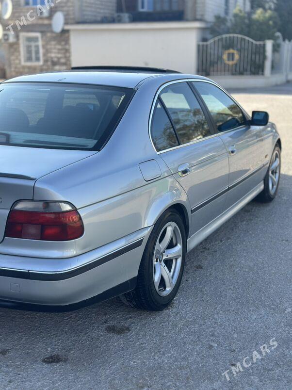 BMW E39 1999 - 110 000 TMT - Балканабат - img 2