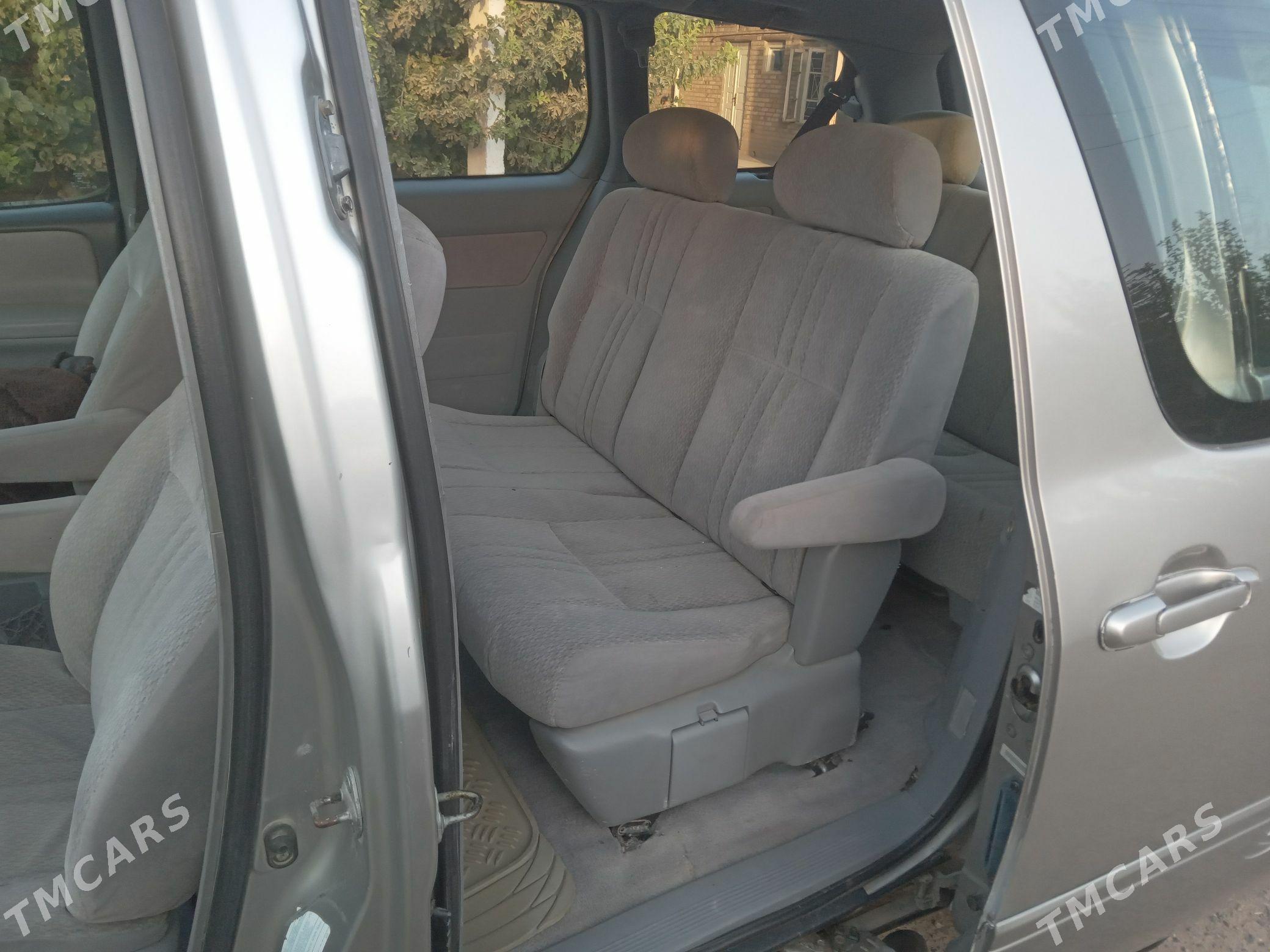 Toyota Sienna 2002 - 170 000 TMT - Мургап - img 3