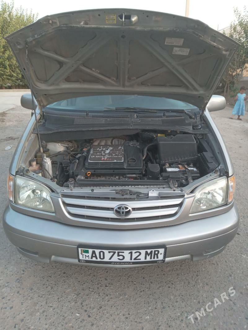 Toyota Sienna 2002 - 170 000 TMT - Мургап - img 2