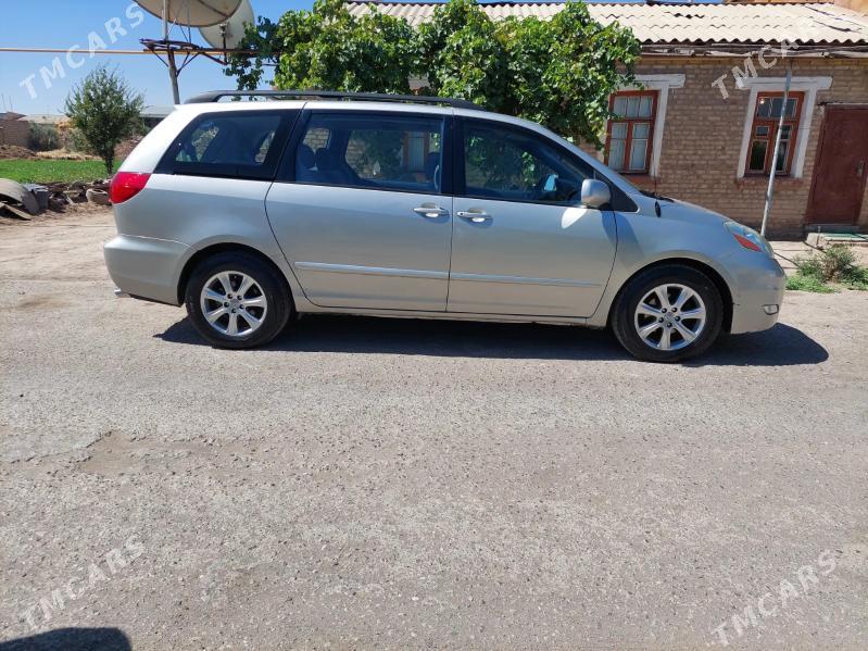 Toyota Sienna 2008 - 250 000 TMT - Туркменабат - img 5