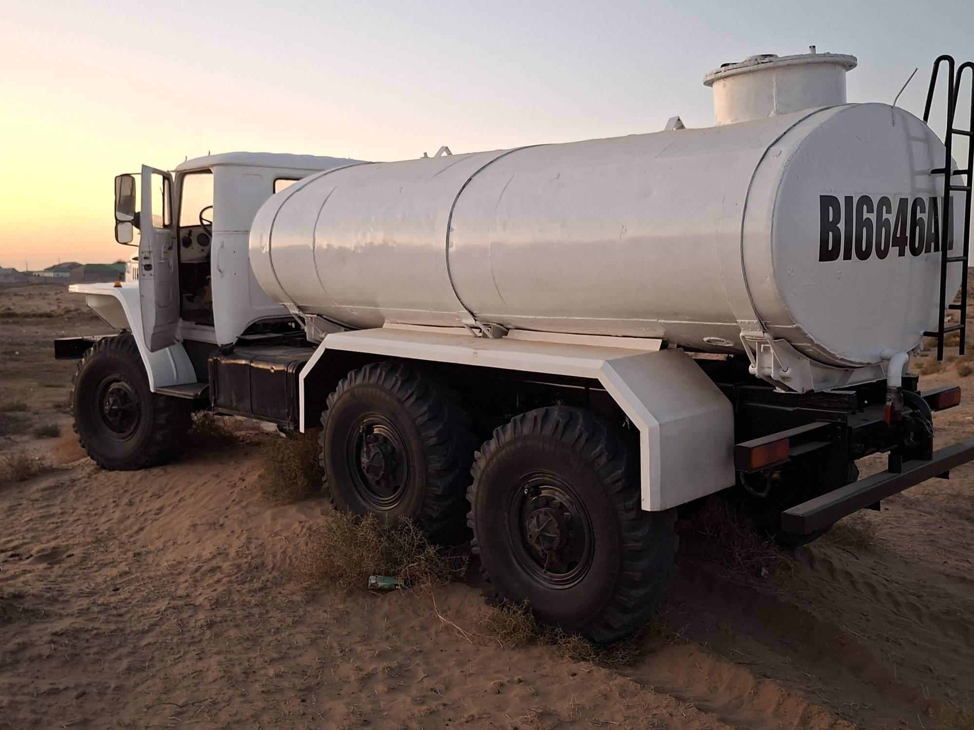 Ural 4320 1985 - 215 000 TMT - Aşgabat - img 10