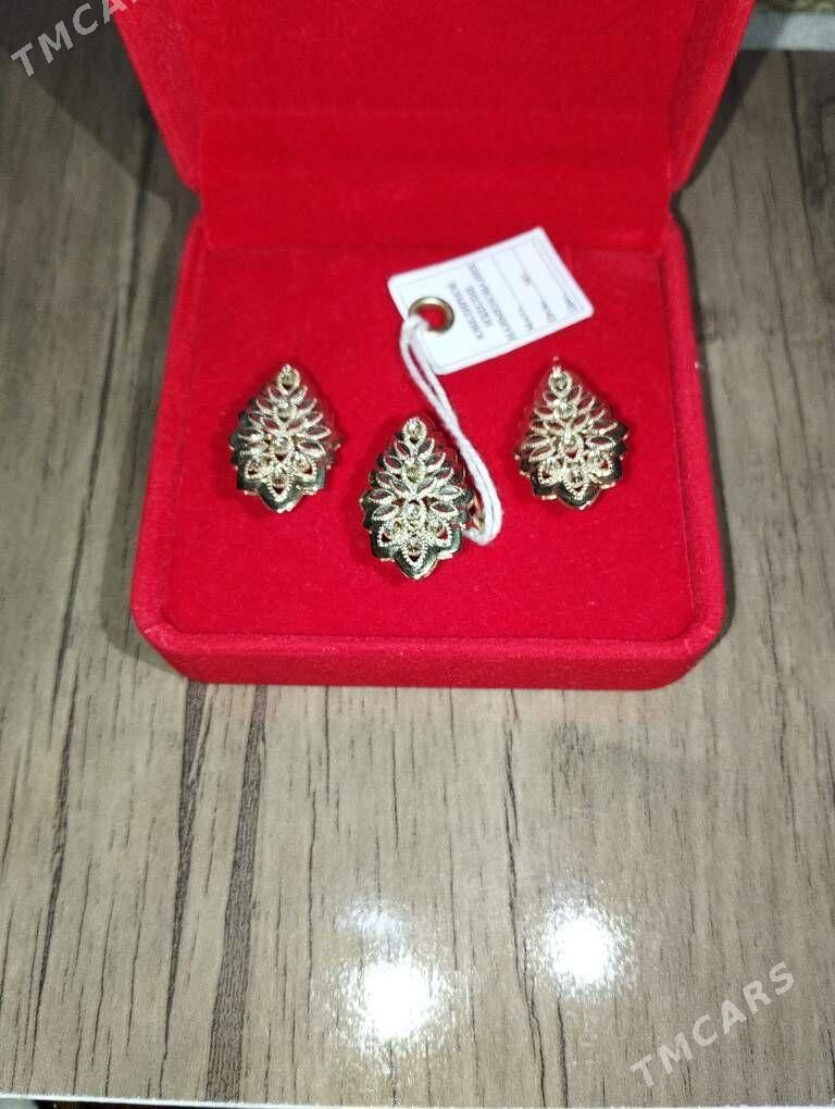 gyzyl komplekt - Бузмеин - img 3