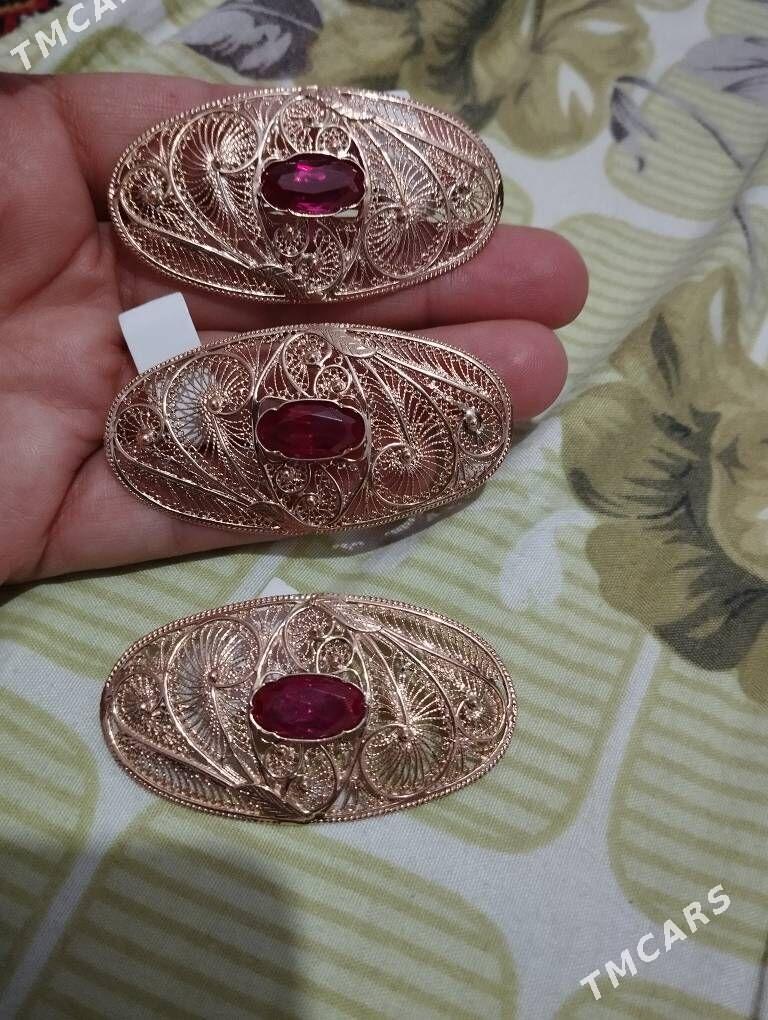 gyzyl broşka - Бузмеин - img 3