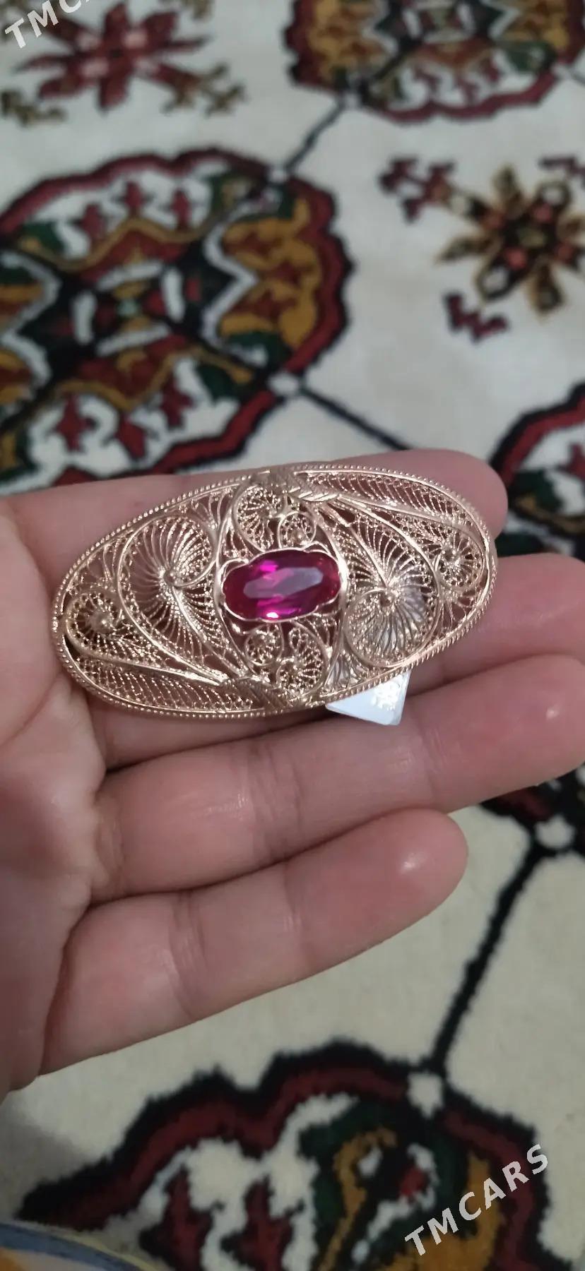 gyzyl broşka - Бузмеин - img 8