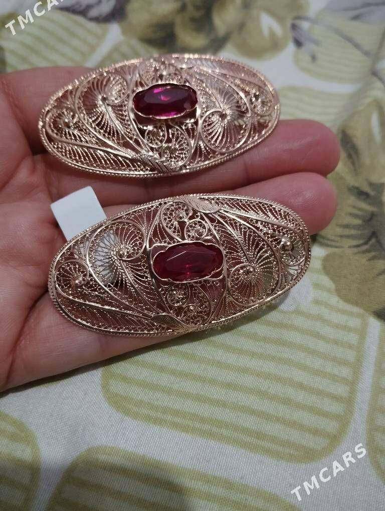 gyzyl broşka - Бузмеин - img 4