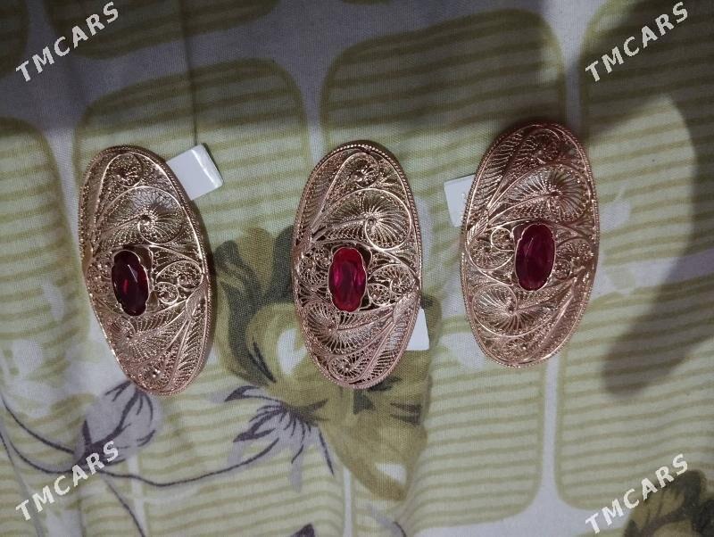 gyzyl broşka - Бузмеин - img 2