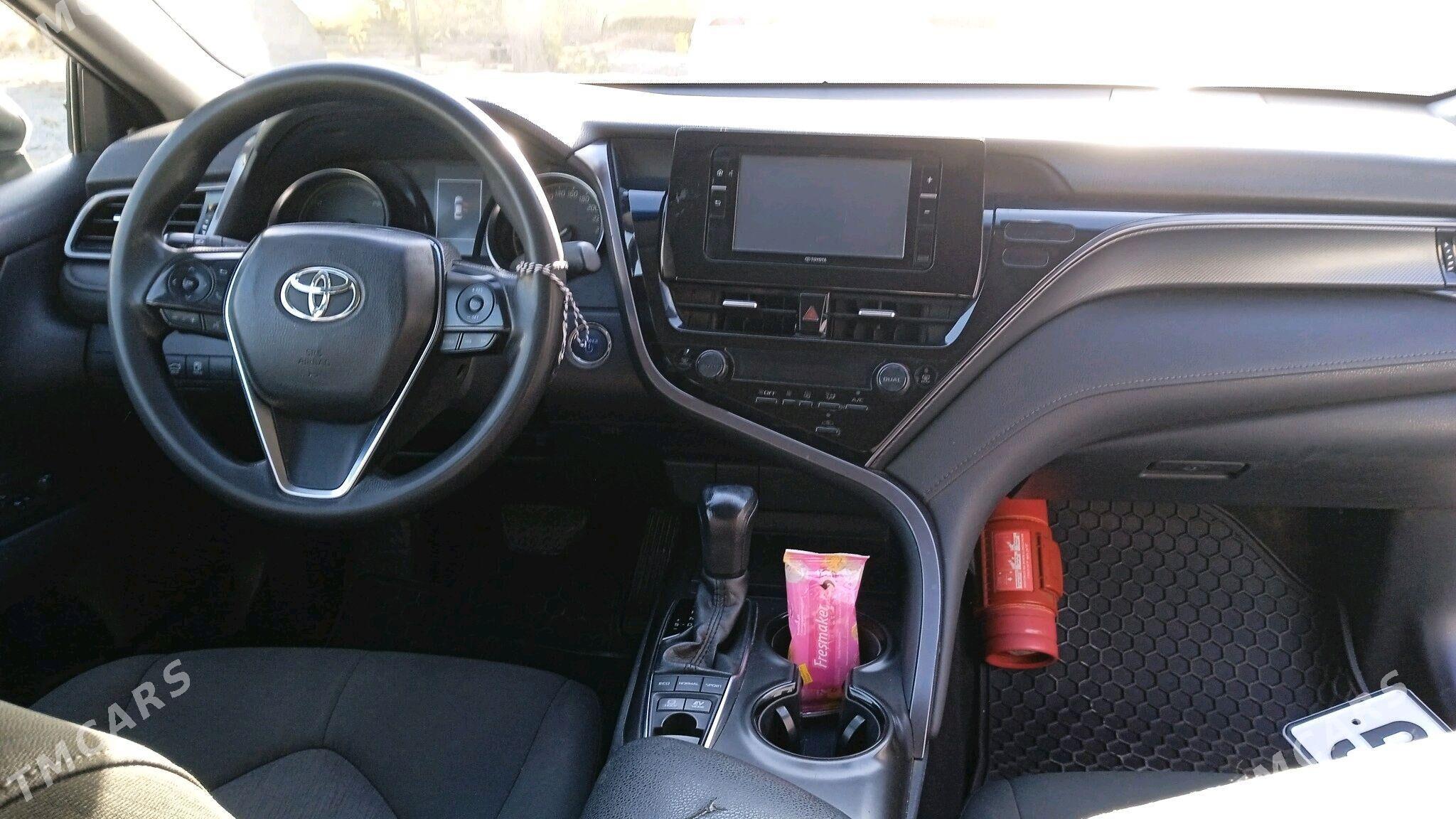 Toyota Camry Hybrid 2021 - 230 000 TMT - Aşgabat - img 3